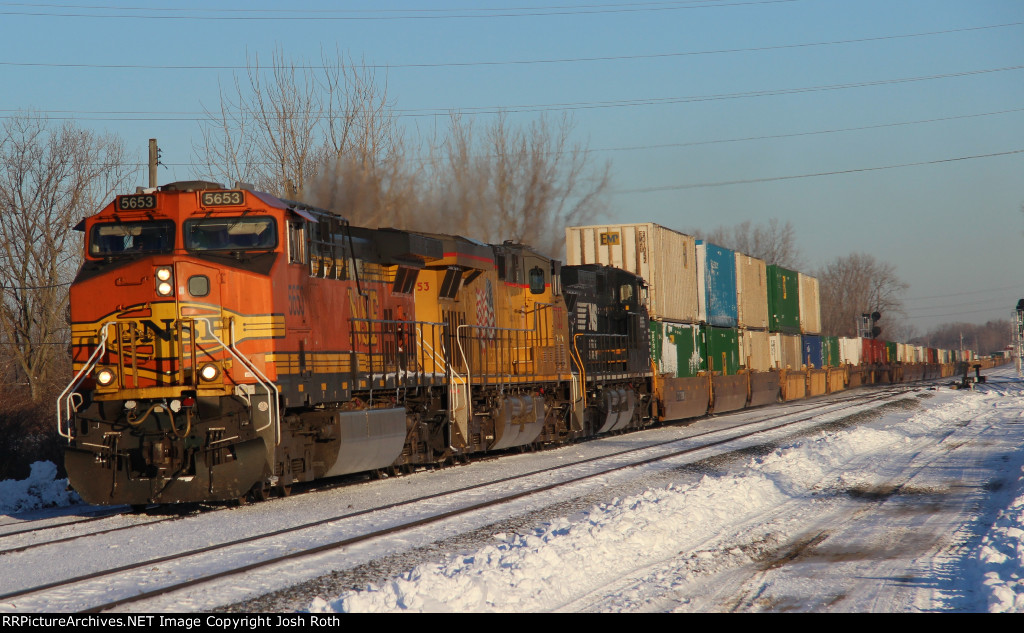 BNSF 5653, UP 7753 & NS 9955